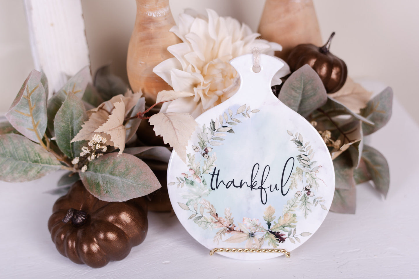 Ceramic hot pad with thankful script and fall watercolor art