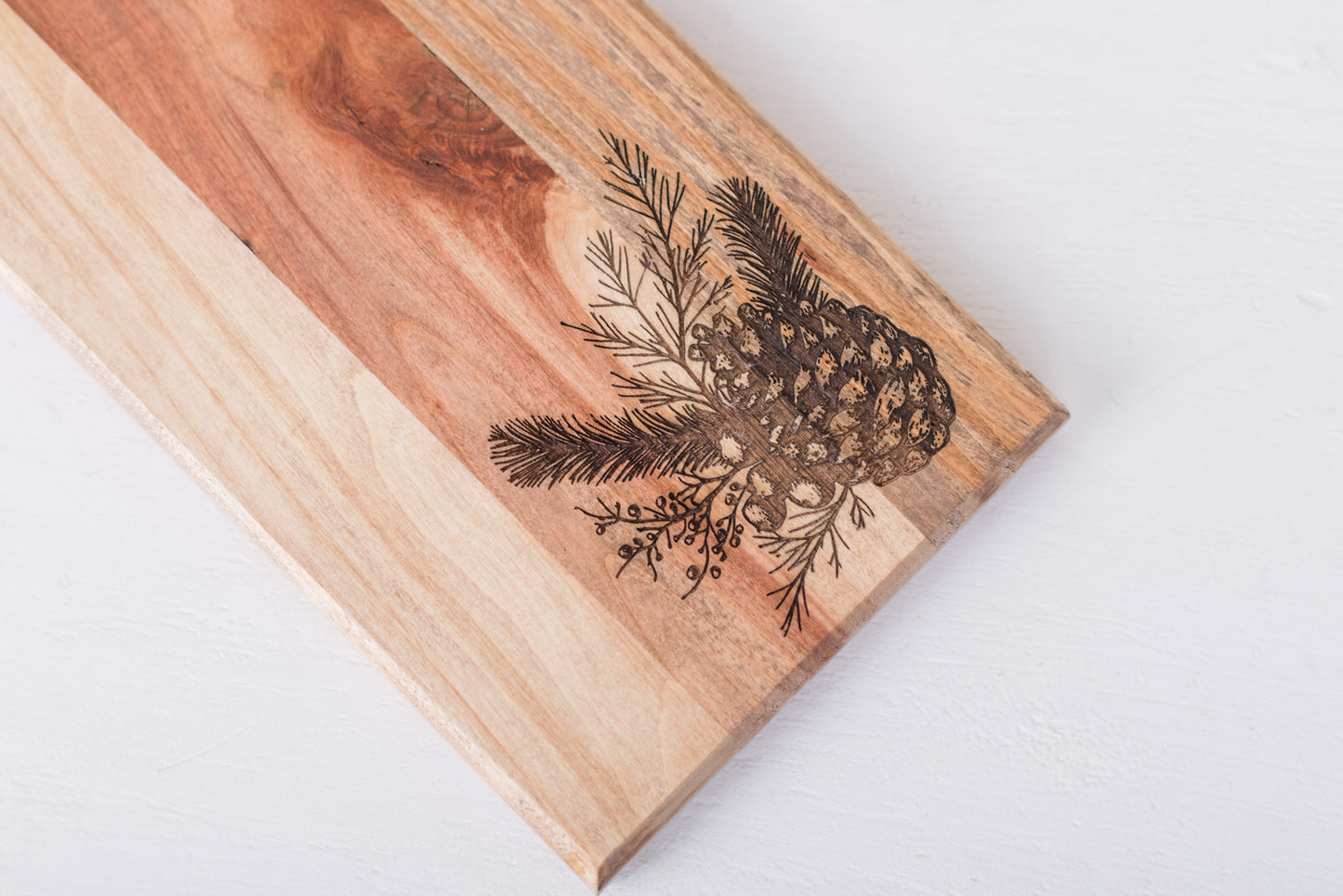 Pinecone Cutting Board & Gift Set