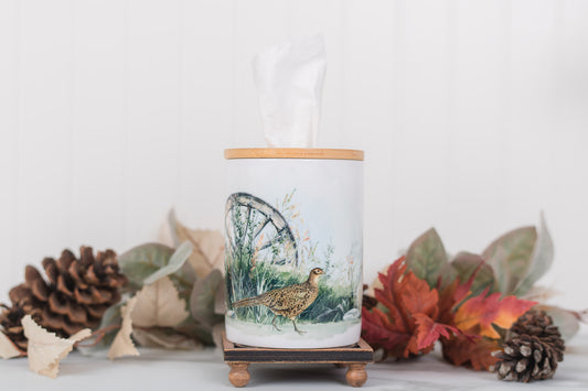 Bathroom styled with Heritage Collection ceramic tissue holder