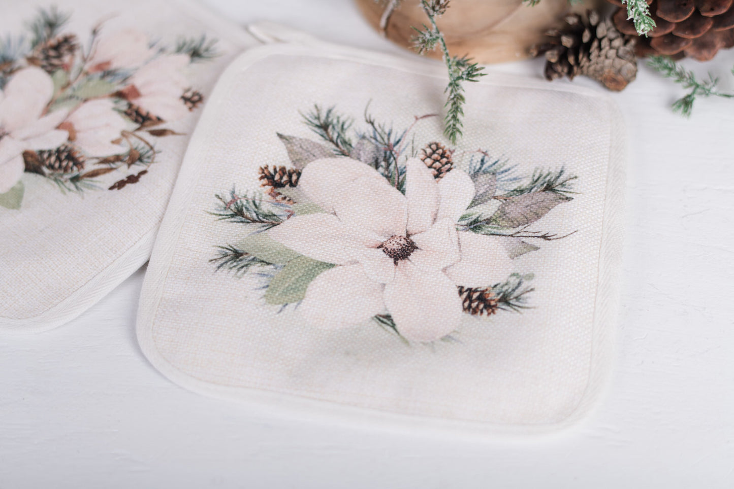 Magnolia Christmas Pot Holders