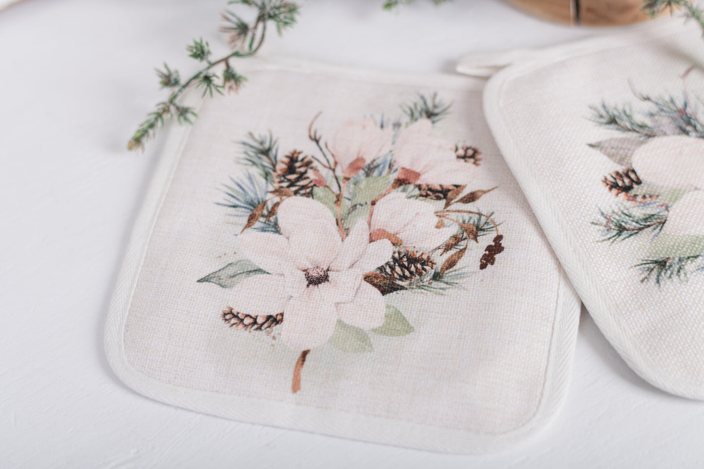Magnolia Christmas Pot Holders