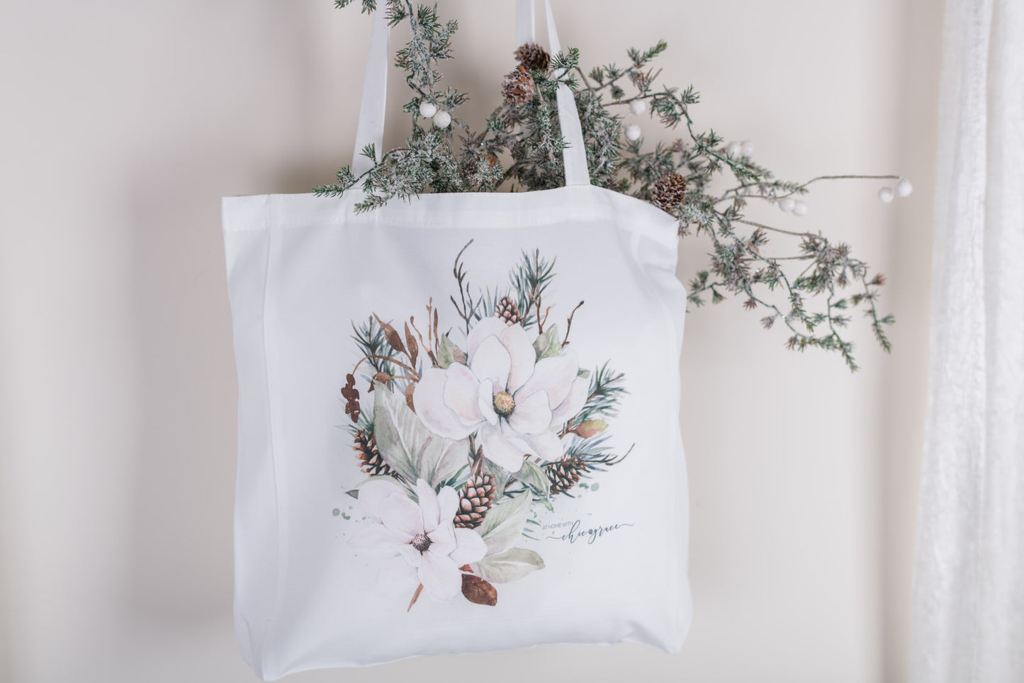Magnolia Christmas Market Bag