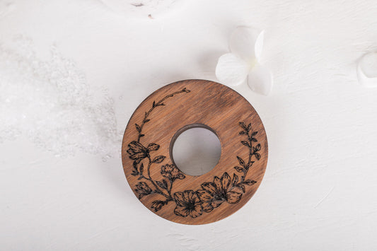 Magnolia Christmas Tissue Holder