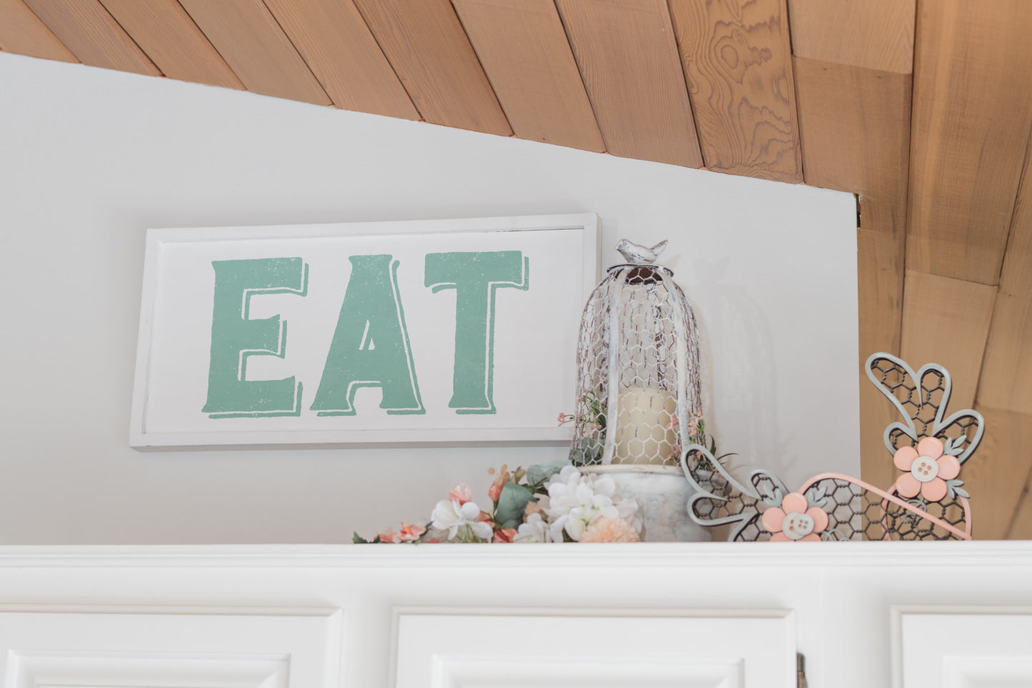 DIY Spring Shelf Sitter Kit - Chicken Wire Carrots