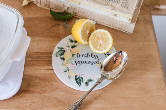 Ceramic spoon rest with lemon design