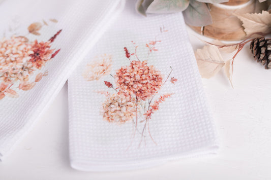 Cozy autumn tea towel in spicy floral design for kitchen styling