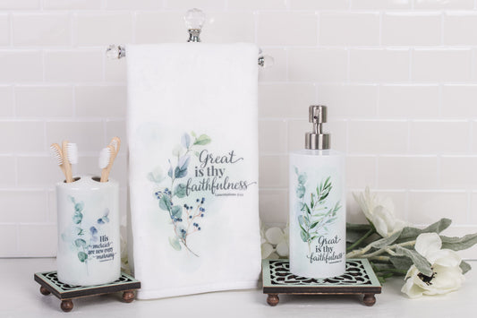 Winterberry Hand Towels