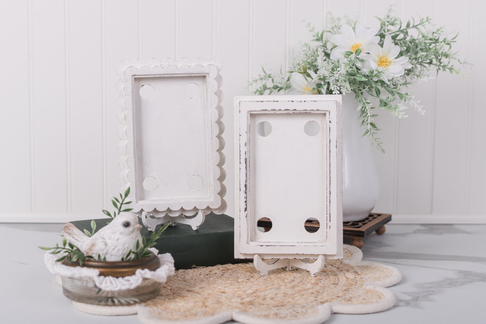 Interchangeable cottage frames for seasonal inserts
