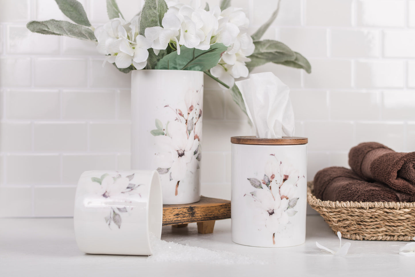 Magnolia Bathroom Jar - Medium