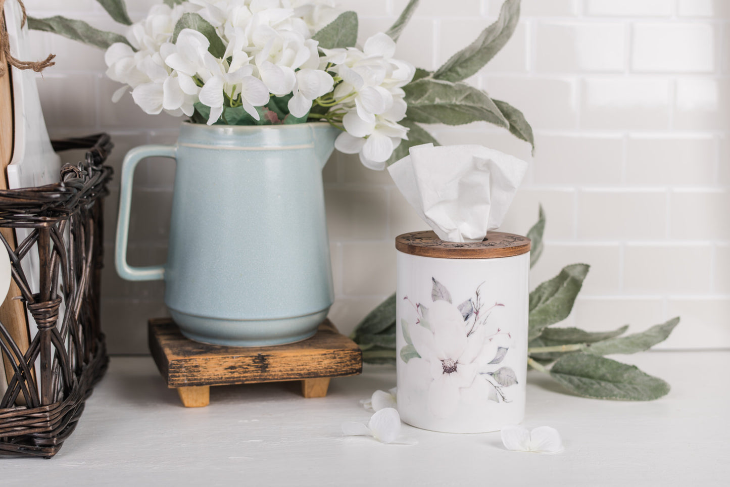Magnolia Christmas Tissue Holder