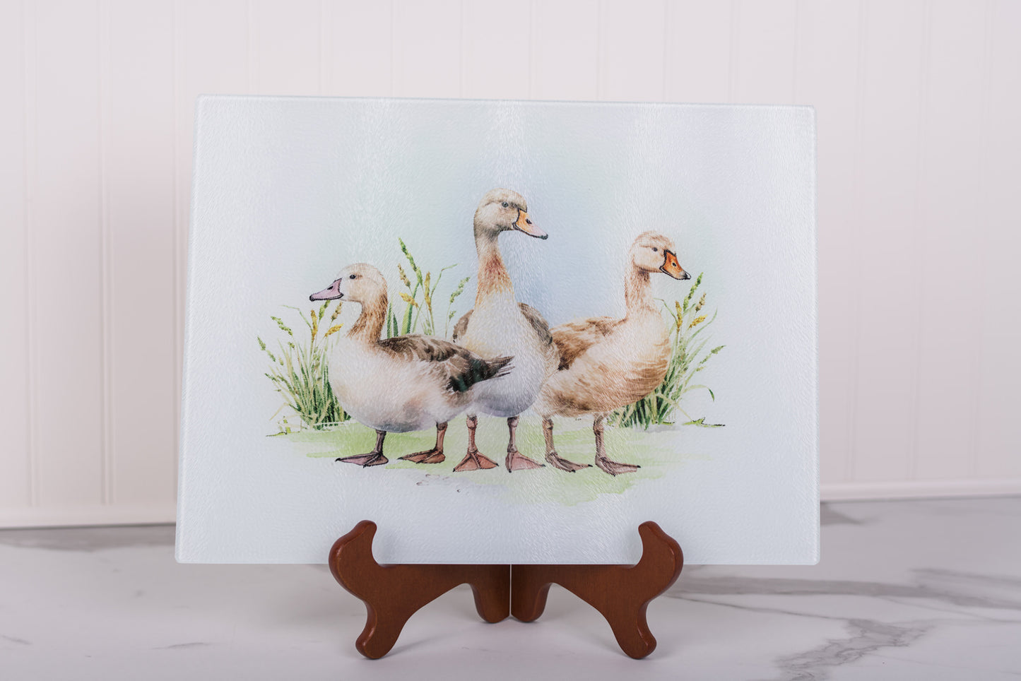 Farmhouse glass cutting board with three duck design