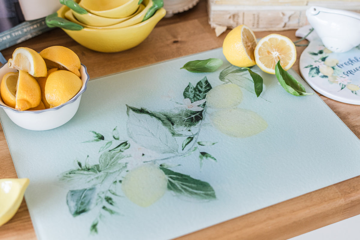 Cottage kitchen decor with lemon cutting board