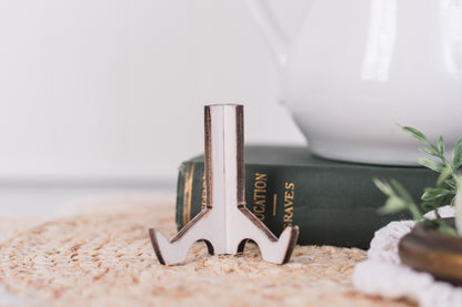 mini wooden easel