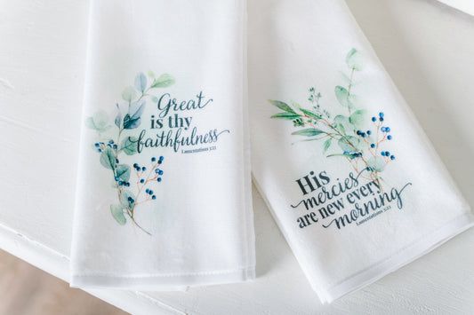Winterberry Hand Towels