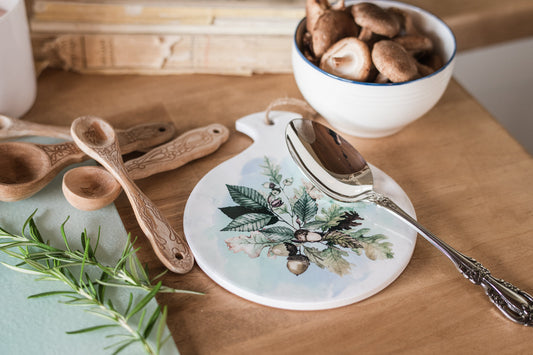 Woodland spoon rest holding wooden spoon 