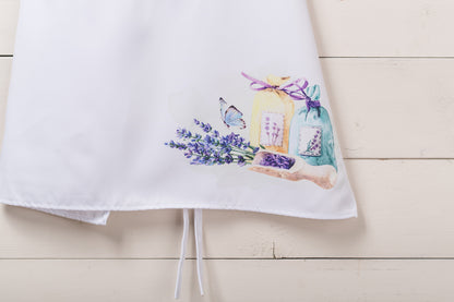 close up of apron corner design 